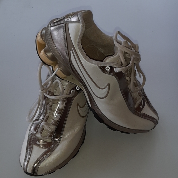 nike shox cream